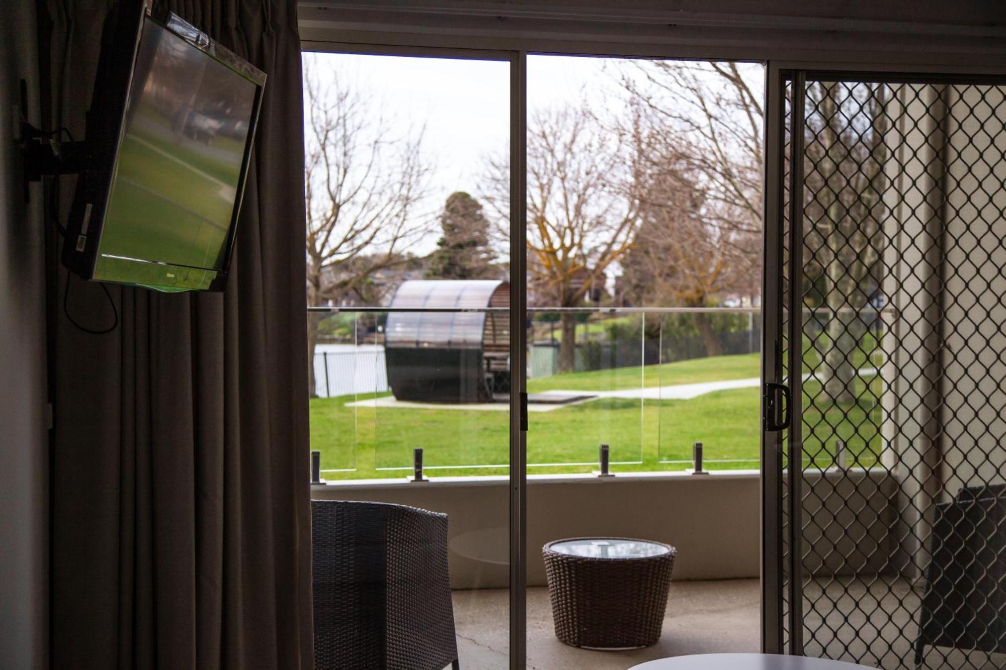 Nagambie Waterfront Motel Exterior foto